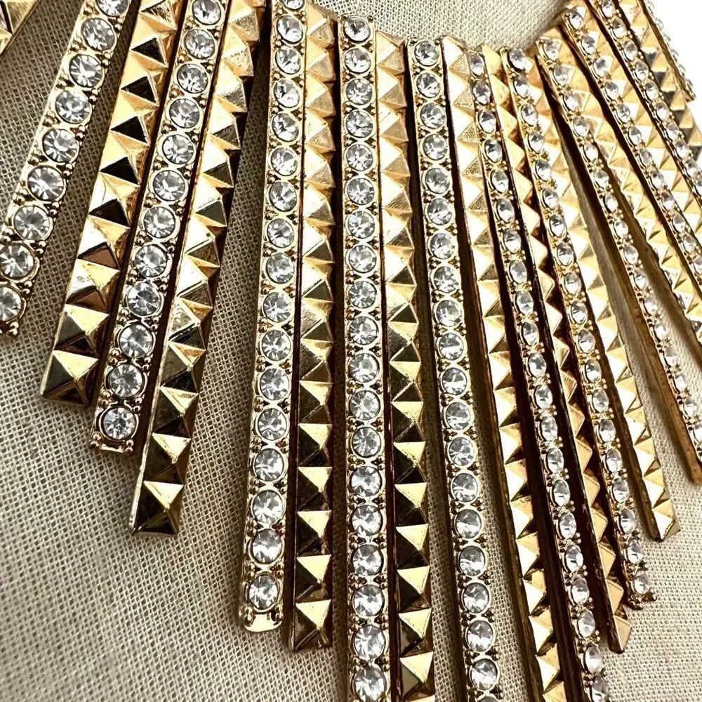 Gold tone and rhinestone fan statement necklace - Picture 4 of 8